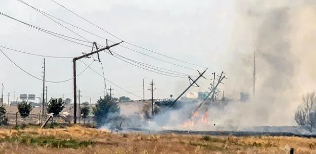 Falha em rede elétrica causa incêndio que mata mulher e cão no Colorado