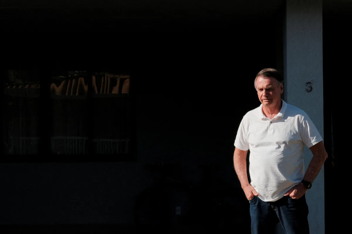 La Corte Suprema de Brasil autorizó las visitas de dos hijos de Jair Bolsonaro: les prohibió hablar de política