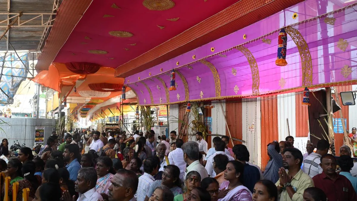Devotees protest district administration’s order to remove pandals at Rajaganapathi Temple in Salem