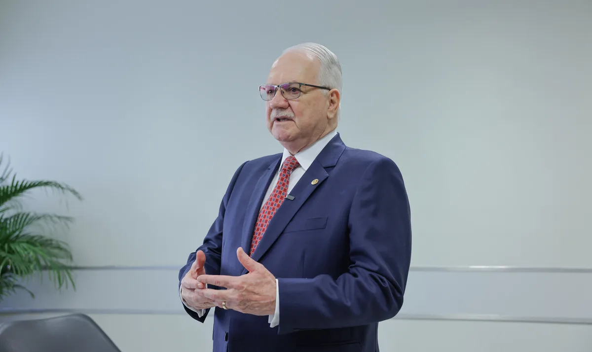 Fachin pede para “separar o joio do trigo” no debate sobre salários de juízes