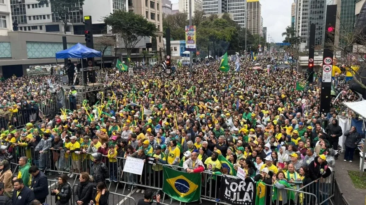 Flávio anuncia ‘Bloquinho 22’ após ato de Lula na Paulista; veja quem deve participar