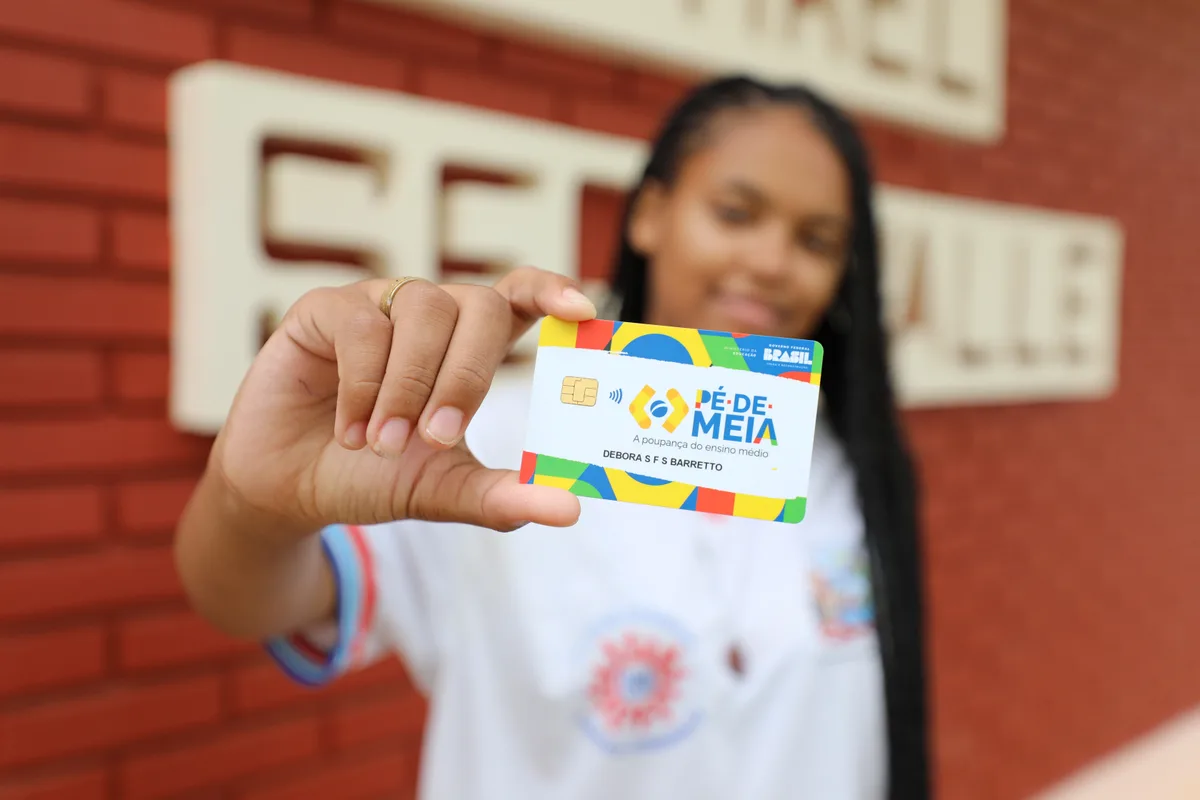 Pé-de-Meia inicia pagamentos nesta segunda; veja quem recebe e quanto