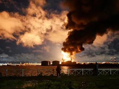 Ukraine targets Russia with more than 1,000 drones, striking oil terminal