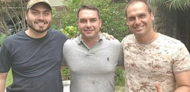 Flávio, Carlos, Jair e Eduardo, os Quatro Trapaceiros