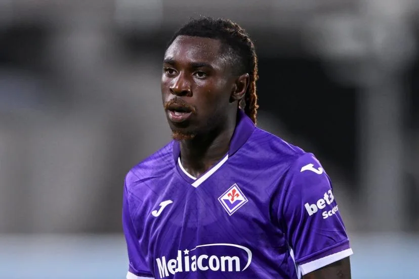 Mercato : l'attaquant de la Fiorentina Moise Kean rejoint Côme et retrouvera le PSG en Ligue des champions