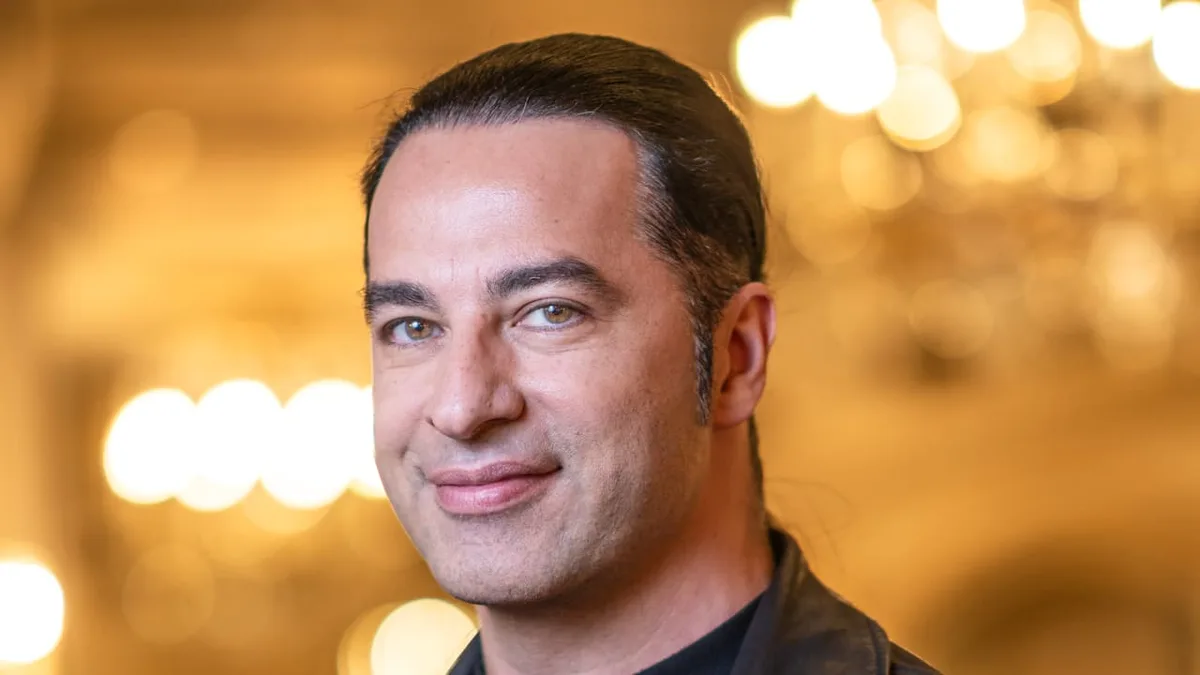 Steckbrief - So tickt Heavy-Metal-Comedian Bülent Ceylan