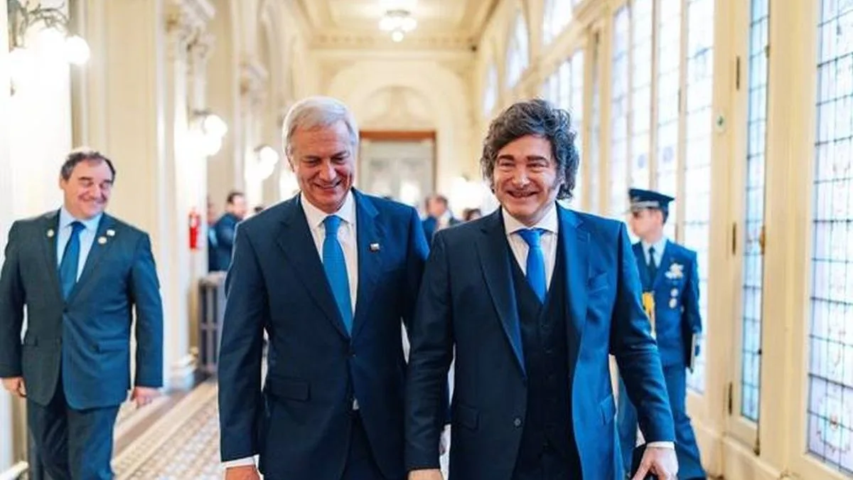 Javier Milei viaja a Chile para reunirse con José Antonio Kast, hablará en el Foro Madrid y preparará la cadena sobre Malvinas