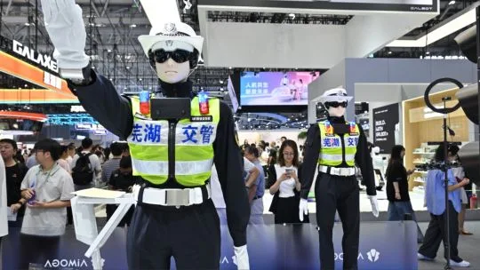 Unitree crece 600% en su debut en la Bolsa y potencia la carrera de China por los robots humanoides