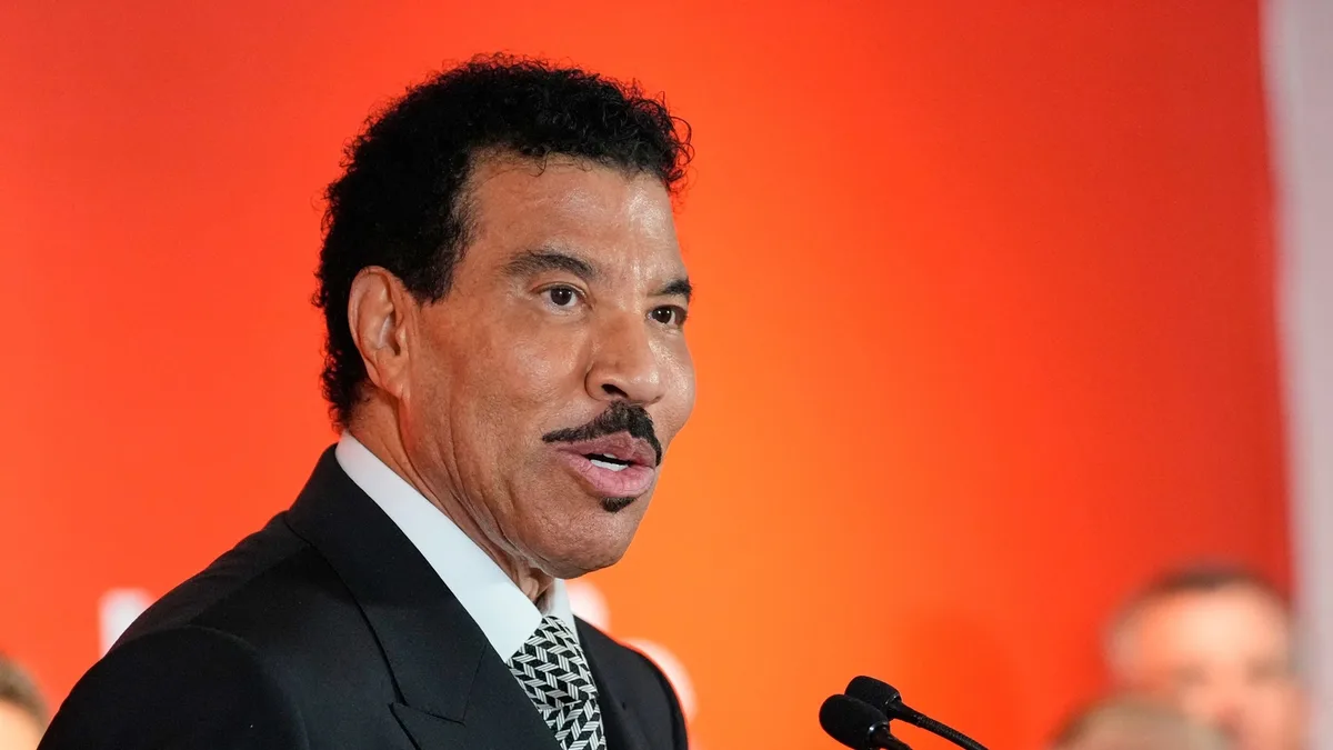 Lionel Richie health update: Singer, 77, hospitalized after St. Louis concert; what happened?