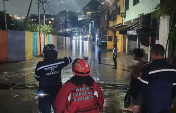 Fuertes lluvias azotaron a Caracas y centro del país