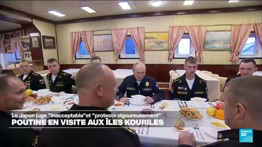 Poutine en visite pour la première fois aux îles Kouriles, disputées avec le Japon