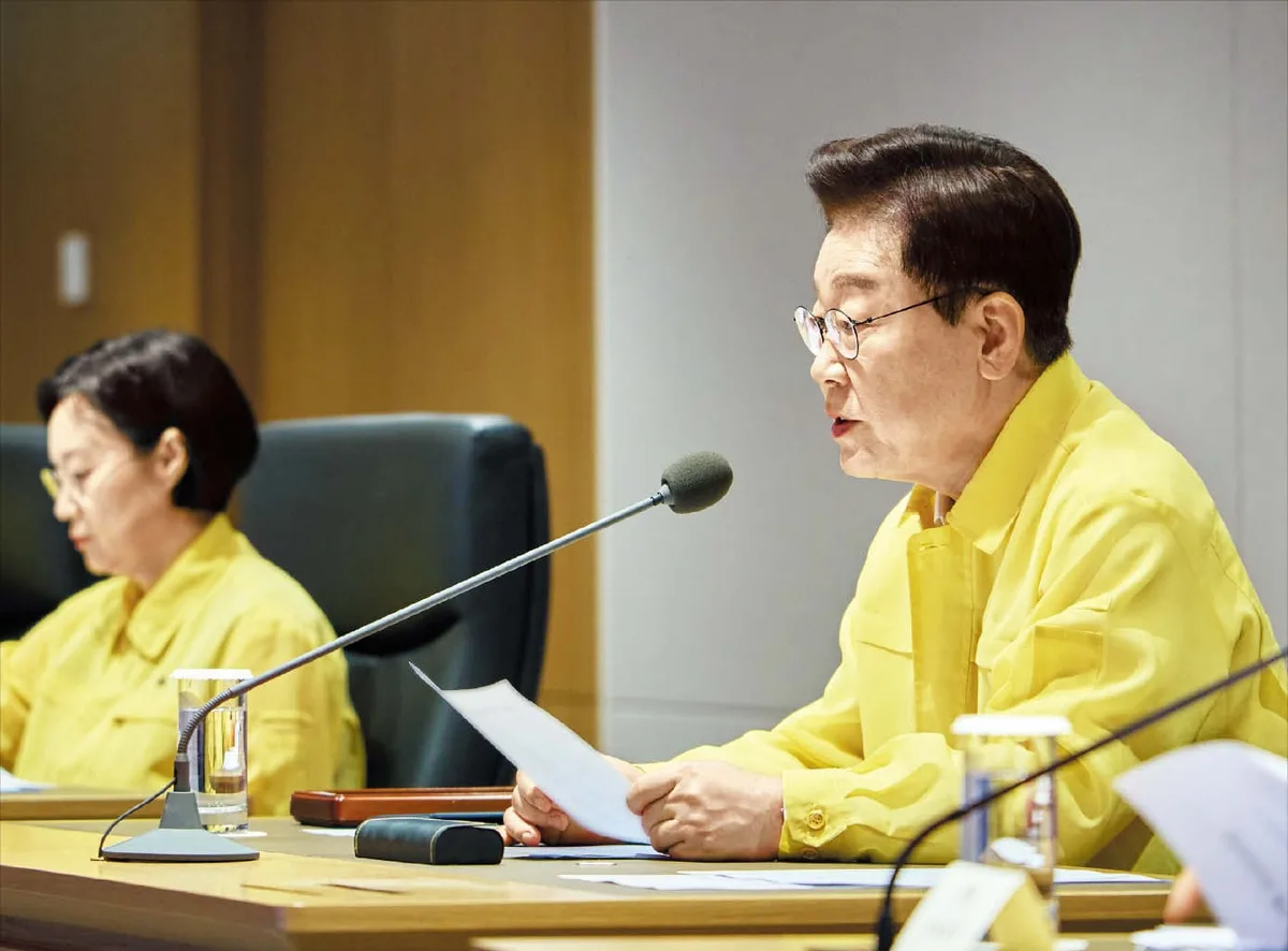 李 “우리 지킬 역량 차고 넘친다, 핵잠 사업에 속도”