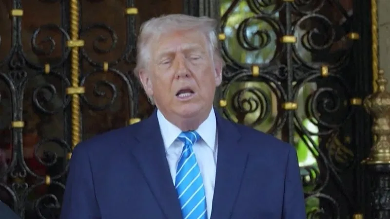 Donald Trump veut importer une grande quantité de diesel russe, des sénateurs américains jugent illégal cet accord