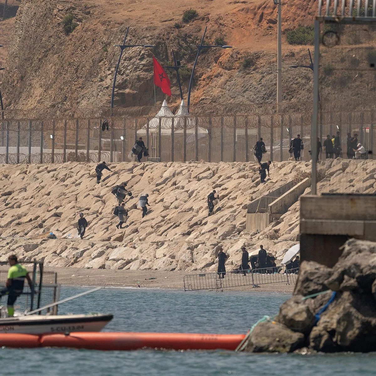 Nordafrika-Exklave - Marokko nimmt mehr als 100 Migranten vor Ceuta fest