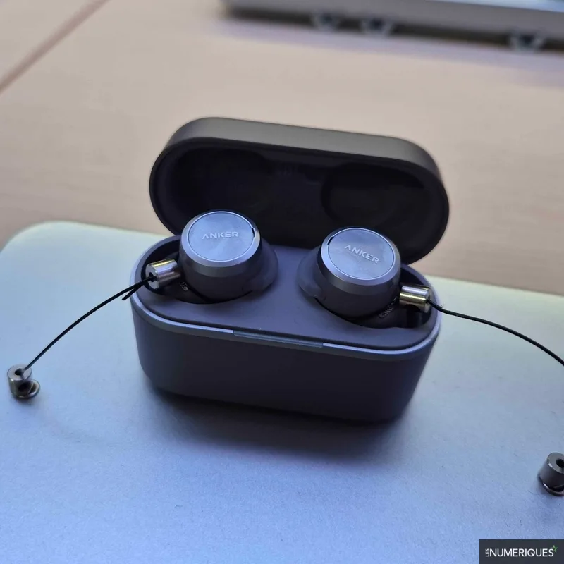 Actualité : À 129 €, les nouveaux Soundcore Liberty Buds 2 traduisent vos conversations en temps réel