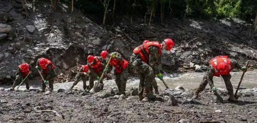 Opferzahl weiter gestiegen – Schlamm erschwert Rettungsarbeiten