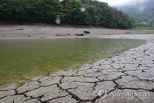 경남 최대 125.5㎜ 장대비…가뭄 숨통 속 비 피해 잇따라(종합2보)