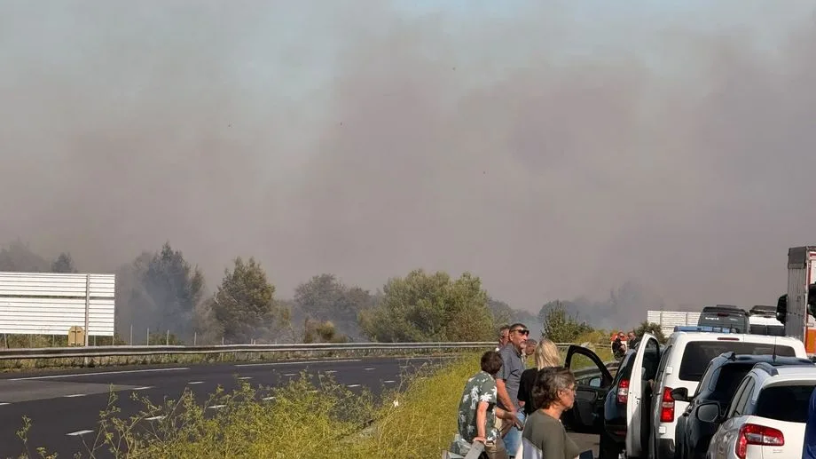 L'autoroute A9 coupée entre Béziers et Narbonne à cause d'un incendie dans l'Aude