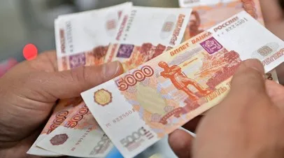 Росстат: рост реальных зарплат в России в июне замедлился до 3,4%