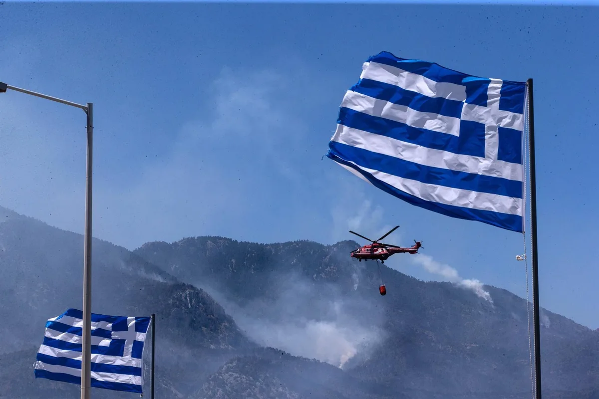Tres muertos al estrellarse el helicóptero en el que viajaban en la isla griega de Sifnos