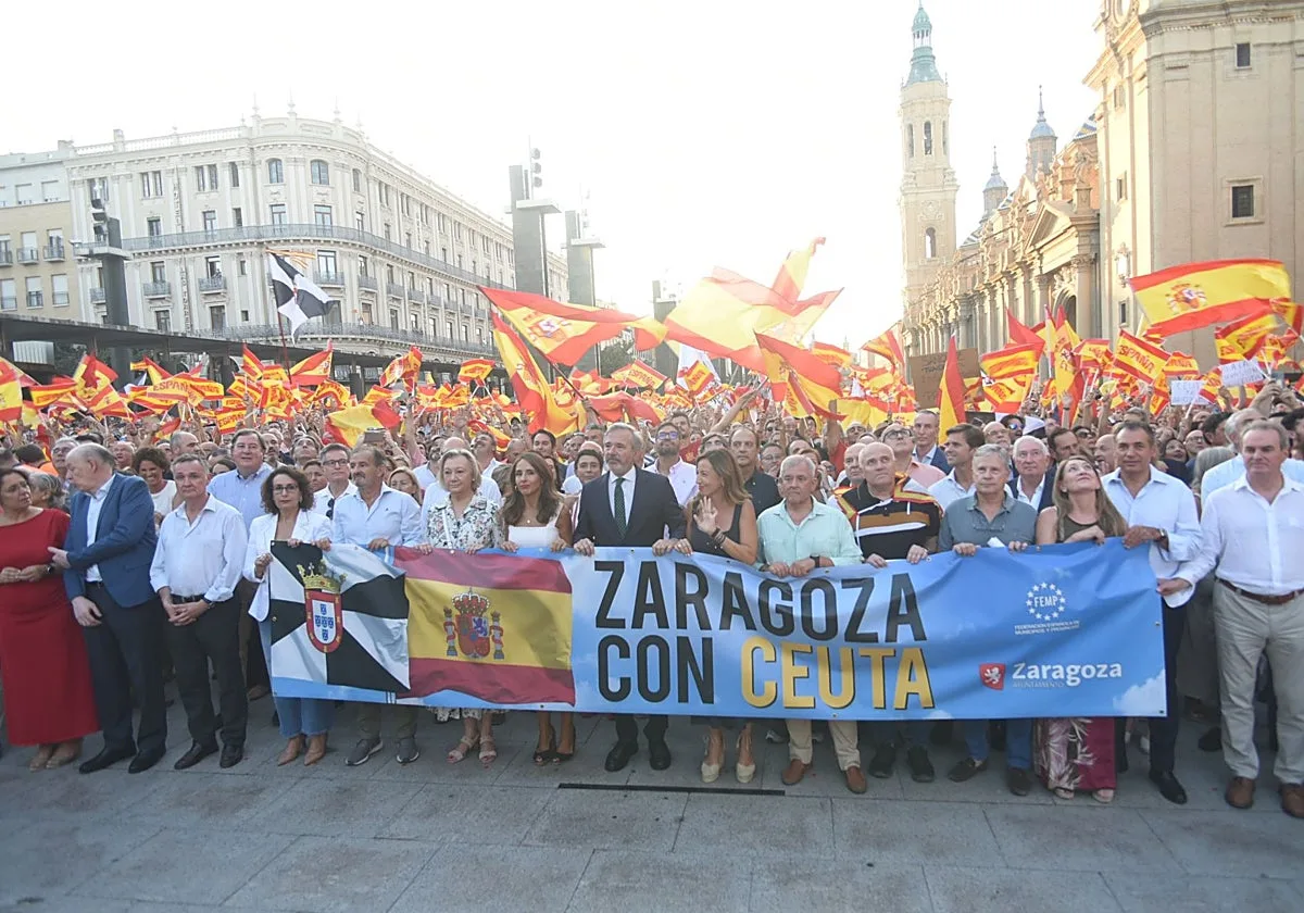 Miles de aragoneses se solidarizan con Ceuta y censuran la gestión gubernamental de la crisis