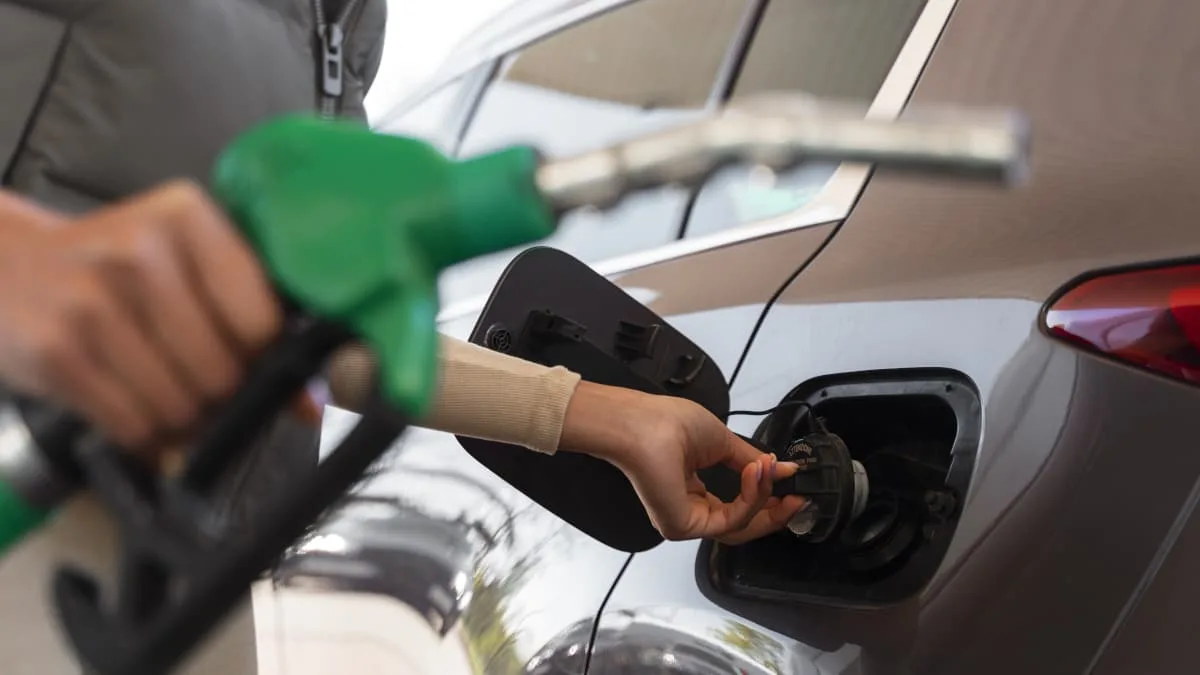 Preço do gasóleo dispara e já leva quase 10% do salário médio em Portugal
