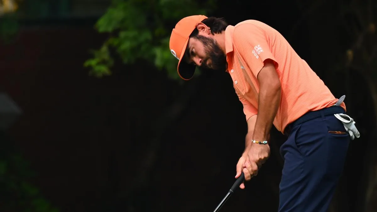 Hidalgo, Meronk, Luiten and Detry share the lead