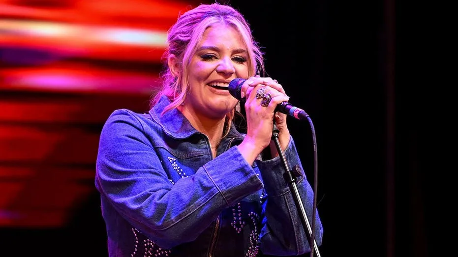 Country singer Lauren Alaina credits small-town Georgia roots for strong work ethic, faith