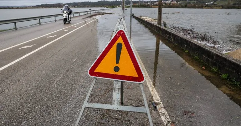 Proteção Civil faz recomendações para dias de chuva e vento