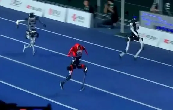 Marca histórica: robô Lightning corre 100m em 9,32s e supera tempo de Usain Bolt
