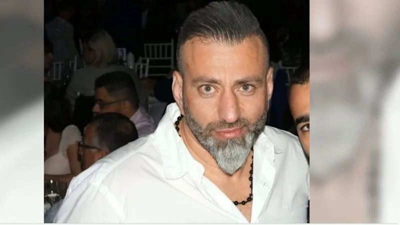 Search continues for hit team after underworld figure shot in driveway