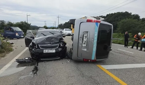 강원서 주말 교통사고 3건 잇따라…5명 부상