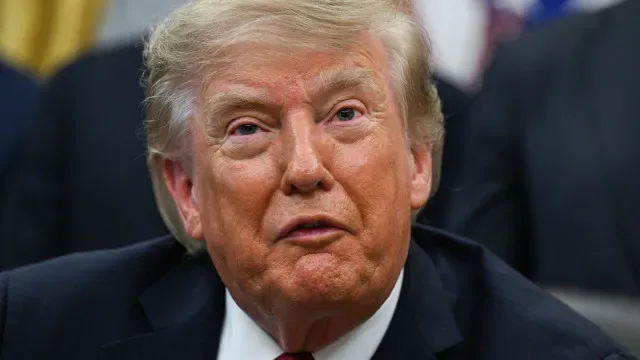 Trump sugere mudar nome do estreito de Ormuz para "Estreito Trump"