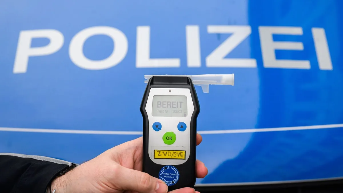 Schleswig-Holstein: Autofahrt mit 2,97 Promille - Beifahrerin schwer verletzt