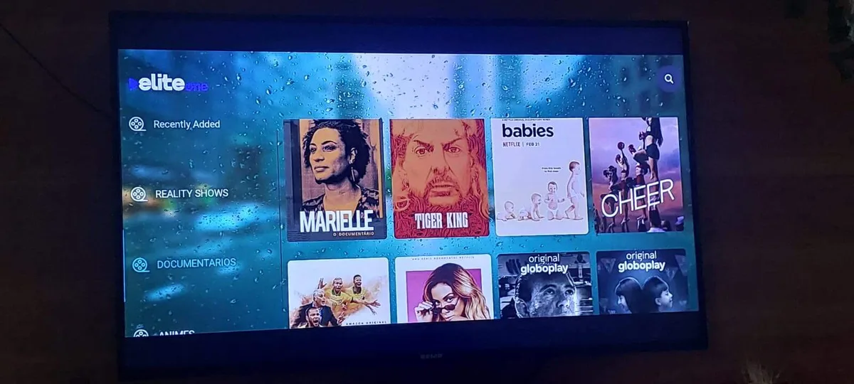 Acesso barato a streamings piratas atrai, mas expõe usuários a riscos virtuais