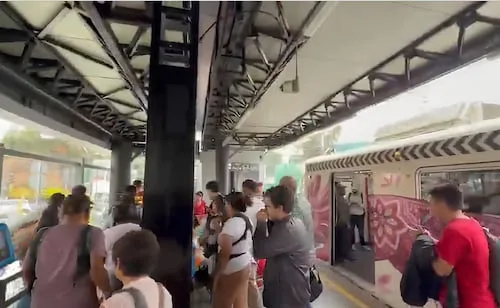 Tren Ligero reanuda operaciones tras falla en un convoy; usuarios reportan servicio lento