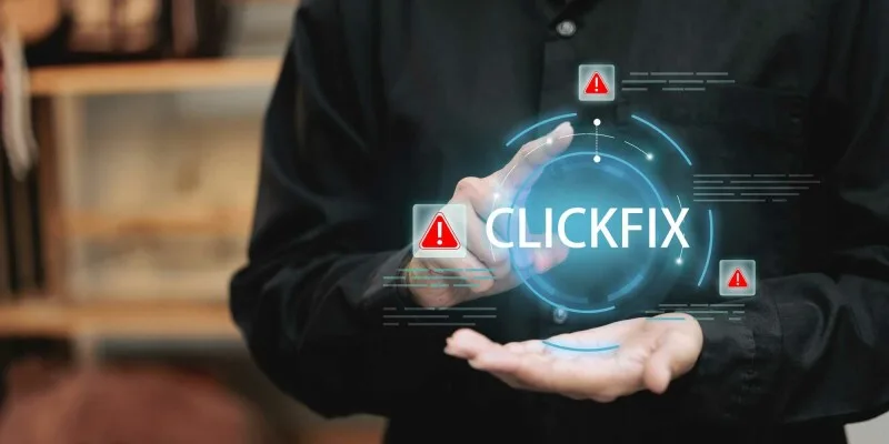Attack hides malware in PNGs and drops custom reverse tunnel on victims' machines