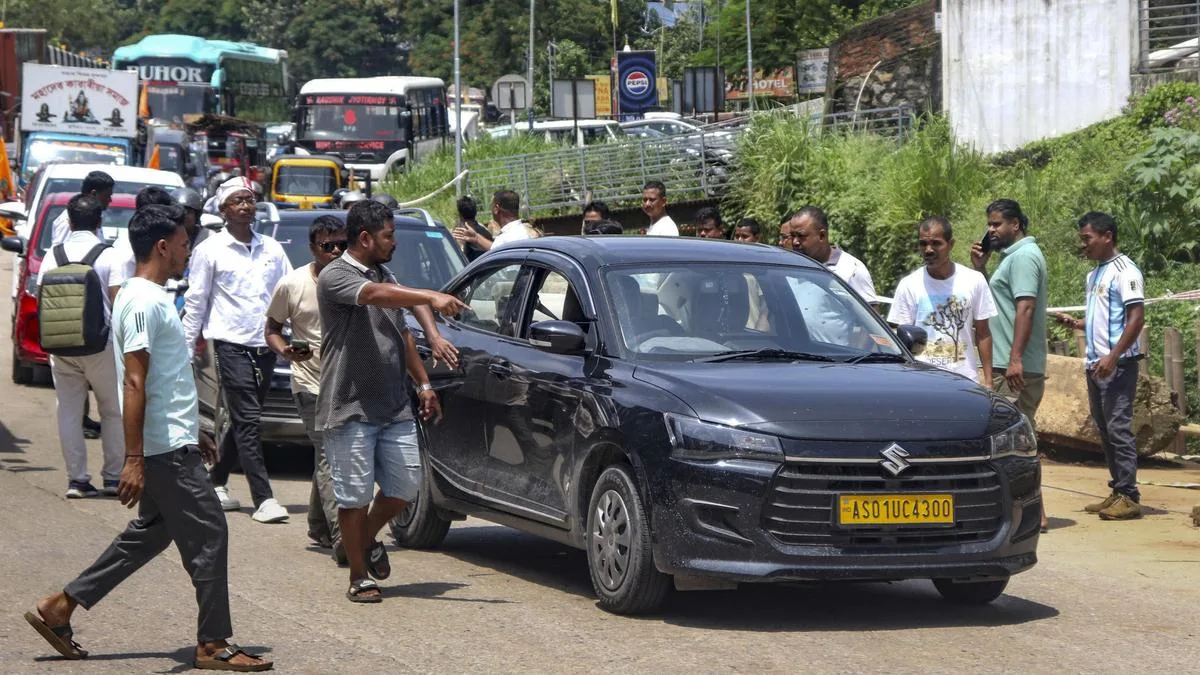 Assam, Meghalaya seek end to standoff