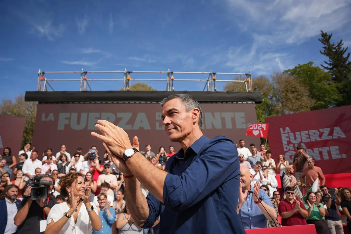 Pedro Sánchez vuelve a ser recibido con insultos a su llegada al desfile militar del Día de la Hispanidad