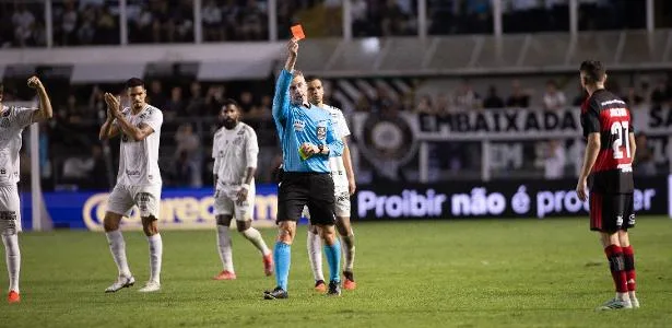 Mauro Cezar: Daronco foi um desastre e teve uma atuação péssima