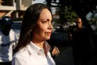 María Corina pede eleições na Venezuela até julho de 2027, diz jornal