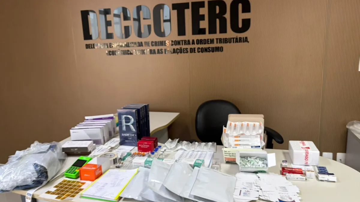 Três mulheres são presas suspeitas de falsificação e venda irregular de medicamentos no PI; diversos itens apreendidos