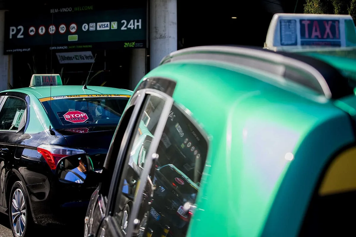 Setor do táxi passa a integrar atividade de TVDE a partir desta terça-feira