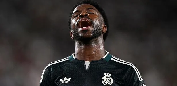 Vini afunda no Real Madrid pós-Copa, e Ancelotti tem desafio de recuperá-lo
