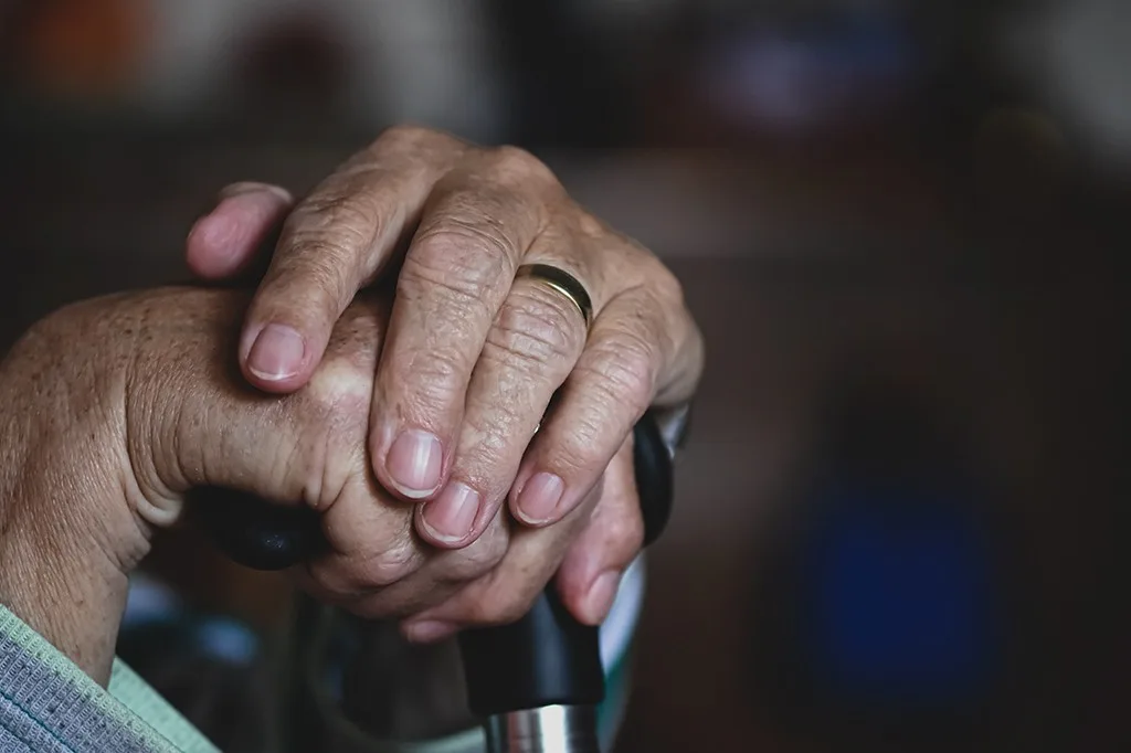 Três fatores de saúde podem adiar o aparecimento da demência em até 13 anos, diz estudo