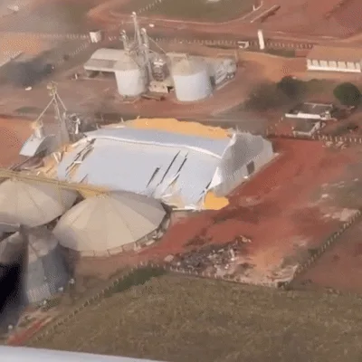 Armazém desaba e espalha toneladas de grãos em cooperativa de São Gabriel
