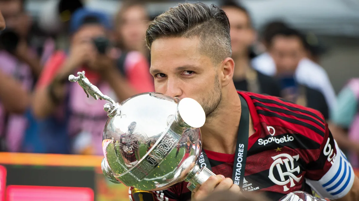 Ex-capitão do Flamengo Diego Ribas vai correr 21km na Maratona de Vitória