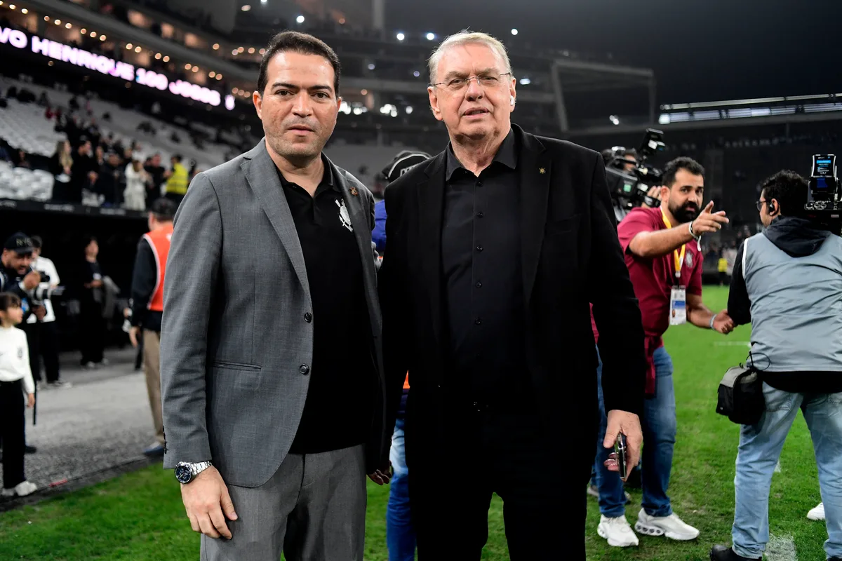 Não é só Memphis: Stabile acumula vetos a negociações avançadas no Corinthians