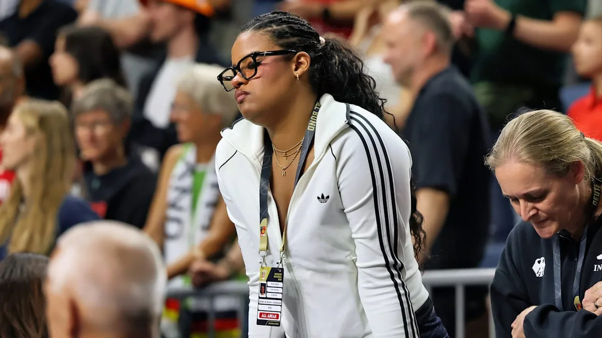 Kontaktverbot! - Basketballerin darf sich Mitspielerinnen nicht nähern