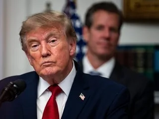 Droits de douane : « Ça suffit ! » lance Donald Trump au Canada après ses mesures de rétorsion